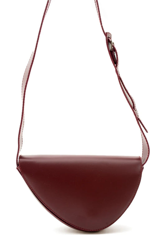 Kadın Asimetrik Oriyon Mıknatıs Kapamalı Ayarlanabilir Kol Detaylı Omuz Çantası